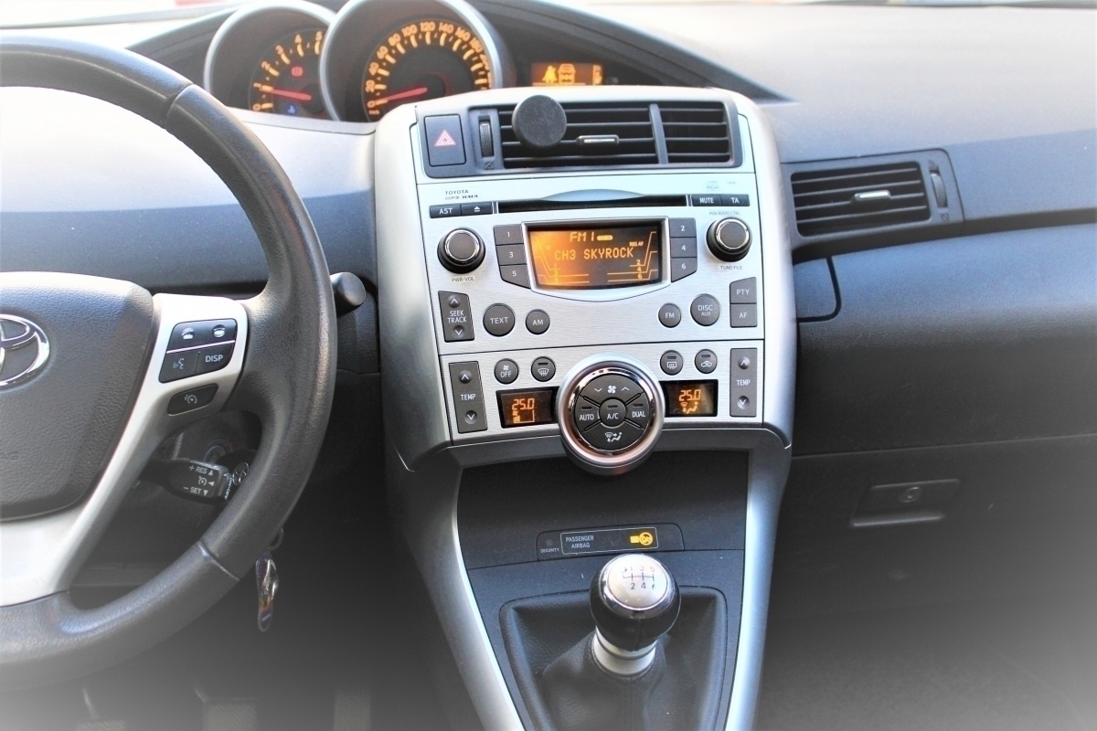 Toyota Verso — 10
